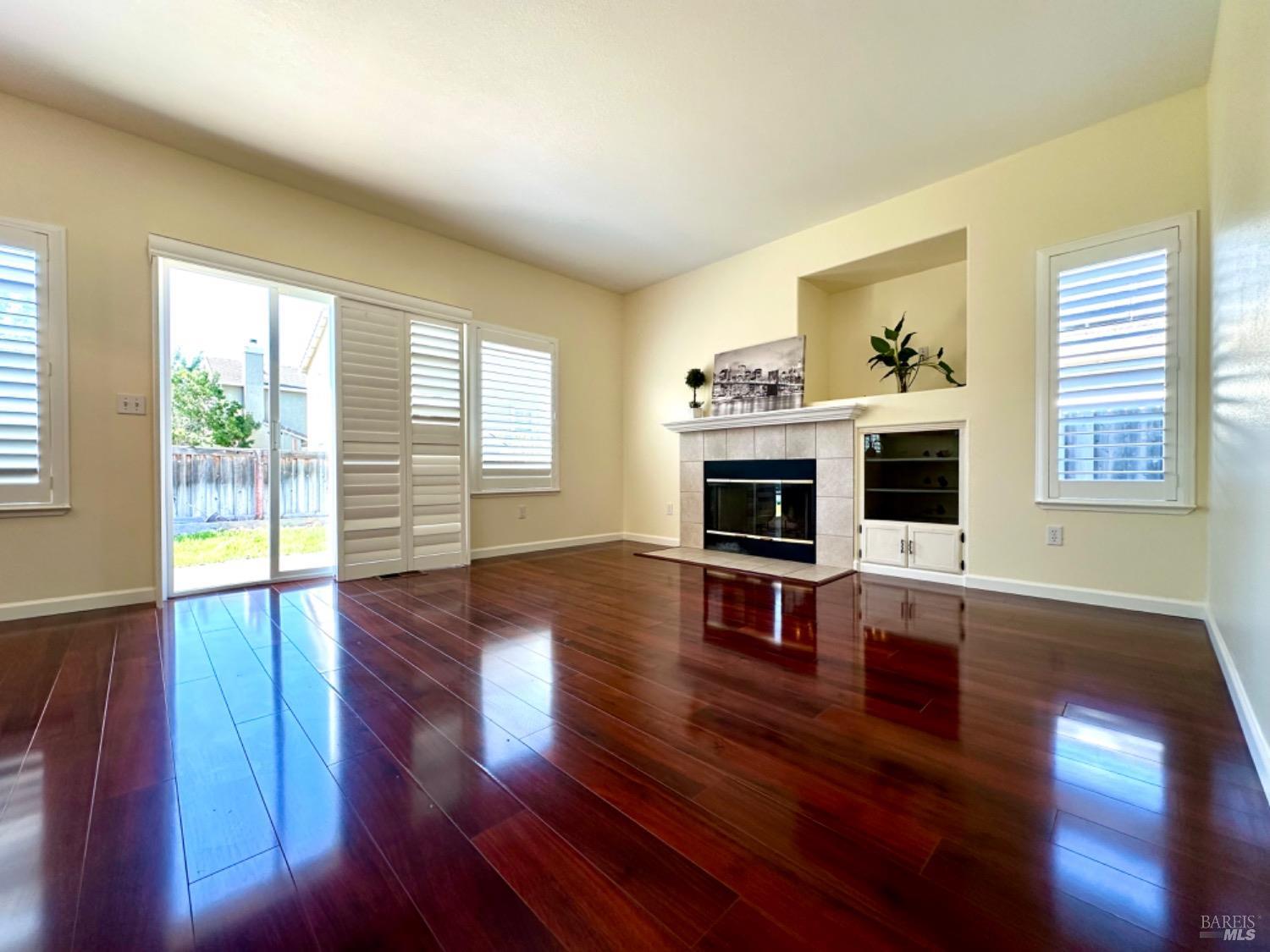 Detail Gallery Image 22 of 68 For 622 Stonehenge Ct, Fairfield,  CA 94534 - 5 Beds | 3 Baths