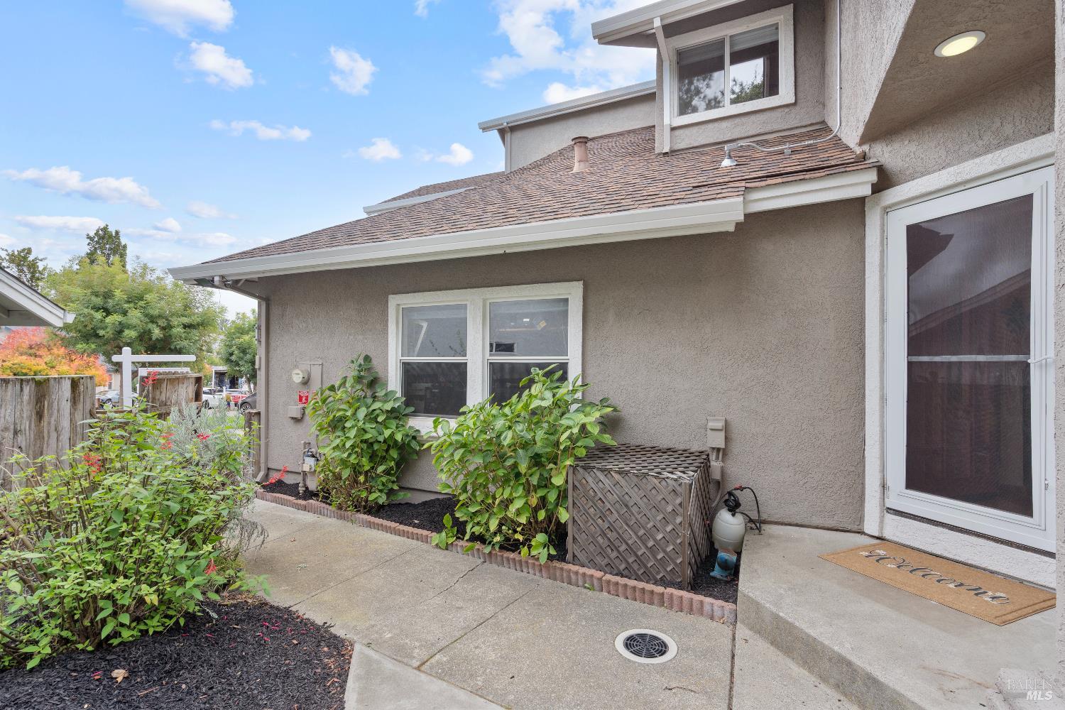 Detail Gallery Image 10 of 37 For 121 Forno Way, Cotati,  CA 94931 - 3 Beds | 2 Baths