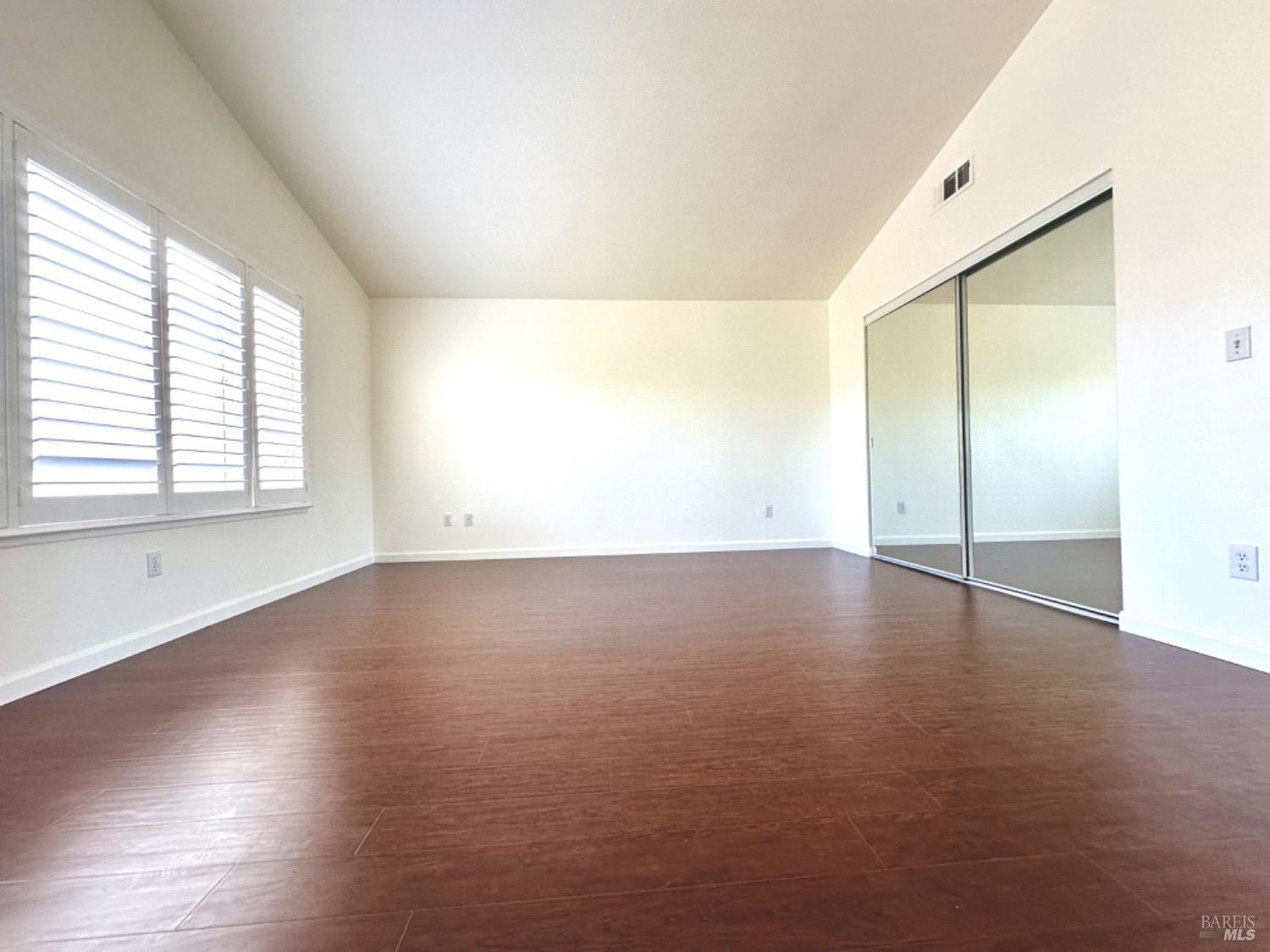 Detail Gallery Image 30 of 68 For 622 Stonehenge Ct, Fairfield,  CA 94534 - 5 Beds | 3 Baths