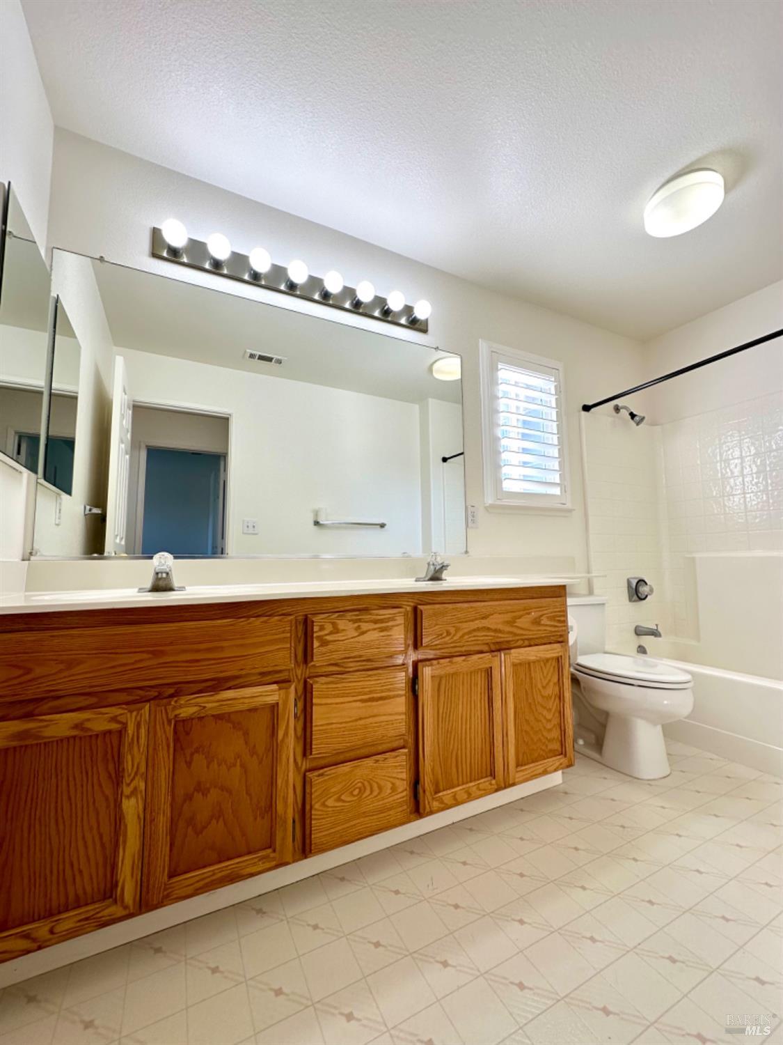 Detail Gallery Image 54 of 68 For 622 Stonehenge Ct, Fairfield,  CA 94534 - 5 Beds | 3 Baths