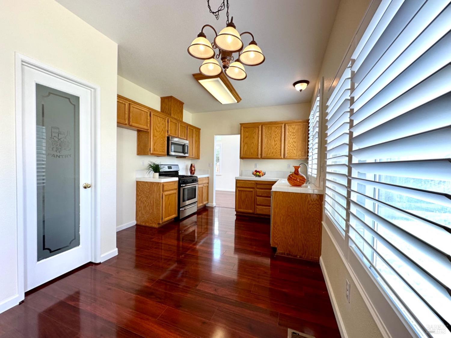 Detail Gallery Image 25 of 68 For 622 Stonehenge Ct, Fairfield,  CA 94534 - 5 Beds | 3 Baths