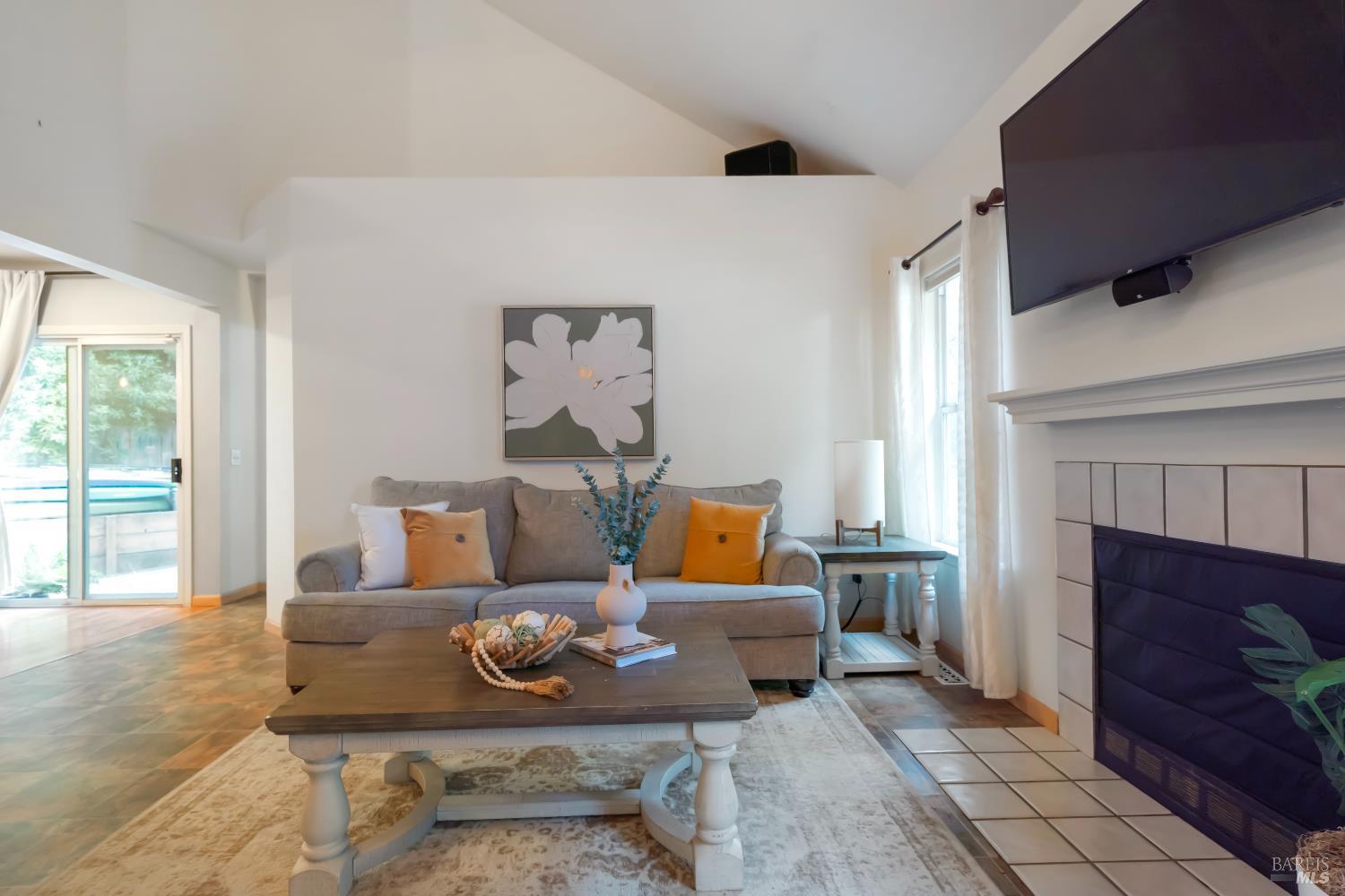 Detail Gallery Image 12 of 37 For 121 Forno Way, Cotati,  CA 94931 - 3 Beds | 2 Baths