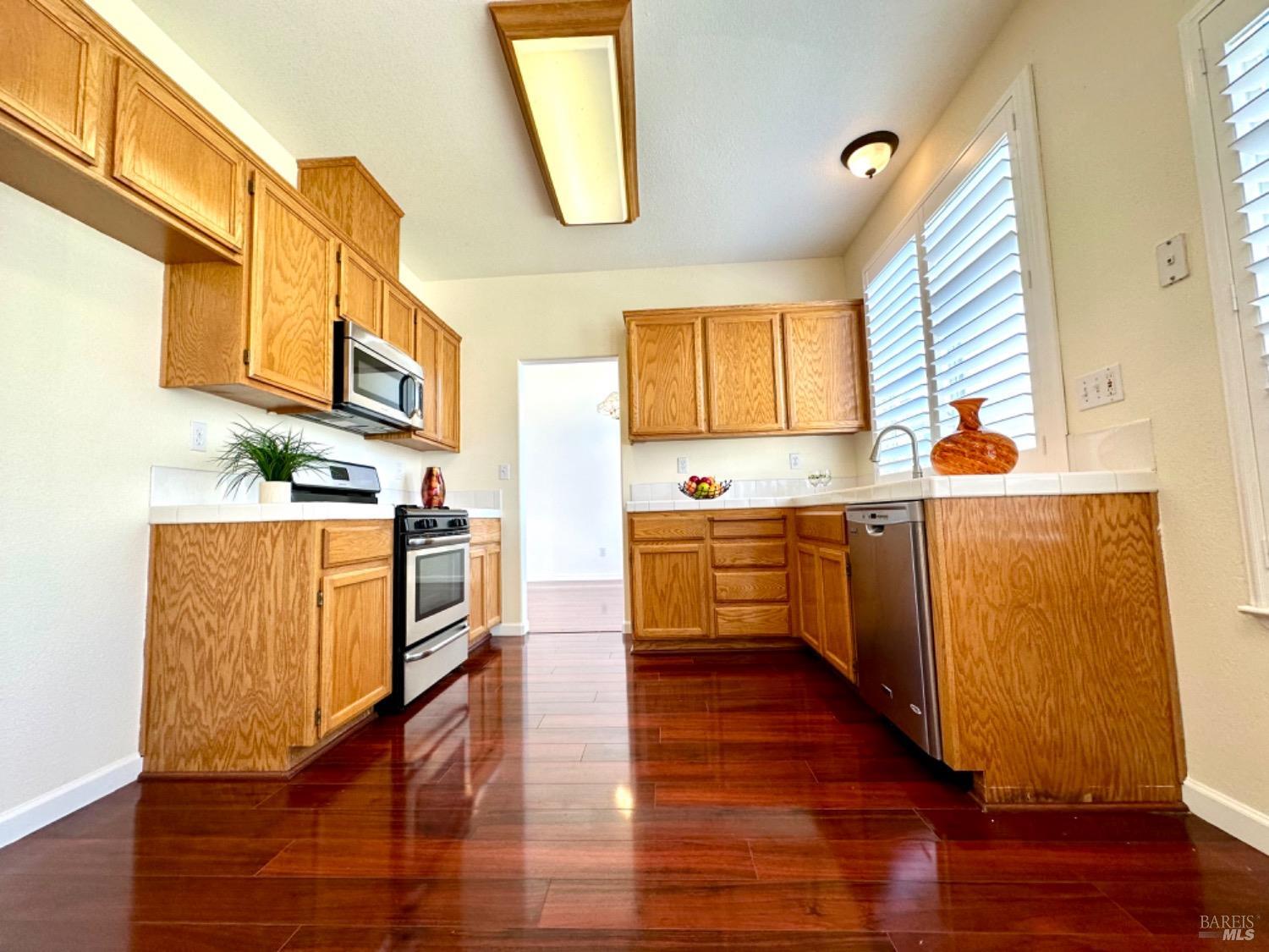 Detail Gallery Image 23 of 68 For 622 Stonehenge Ct, Fairfield,  CA 94534 - 5 Beds | 3 Baths