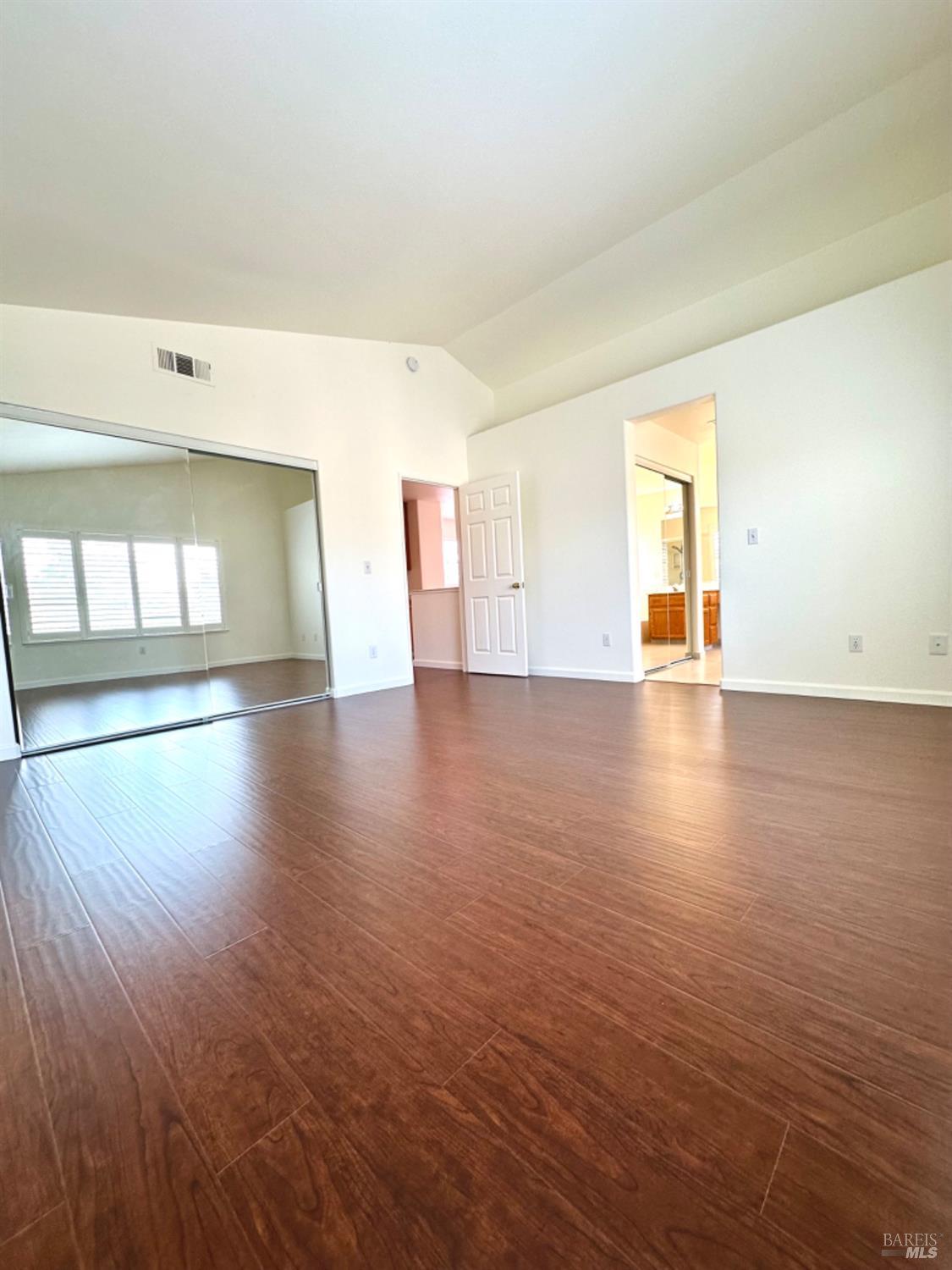 Detail Gallery Image 39 of 68 For 622 Stonehenge Ct, Fairfield,  CA 94534 - 5 Beds | 3 Baths