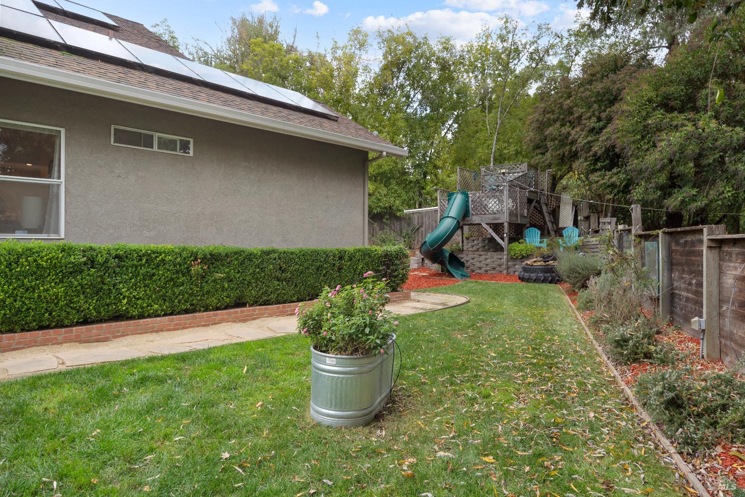 Detail Gallery Image 8 of 37 For 121 Forno Way, Cotati,  CA 94931 - 3 Beds | 2 Baths