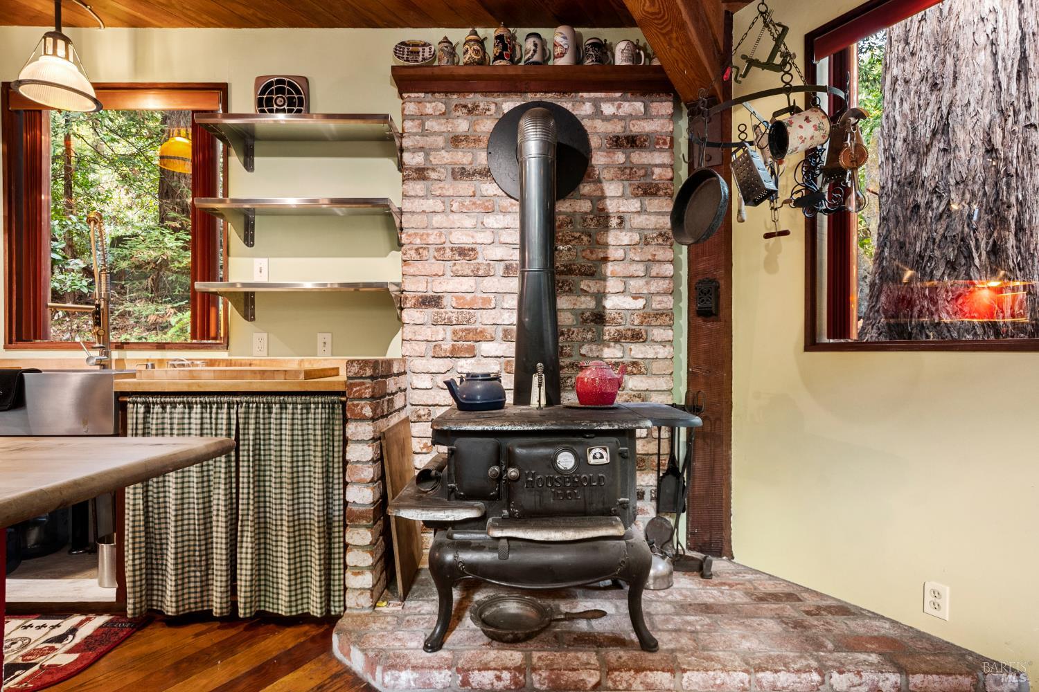 Detail Gallery Image 6 of 90 For 2081 Joy Rd, Occidental,  CA 95465 - 3 Beds | 2/1 Baths