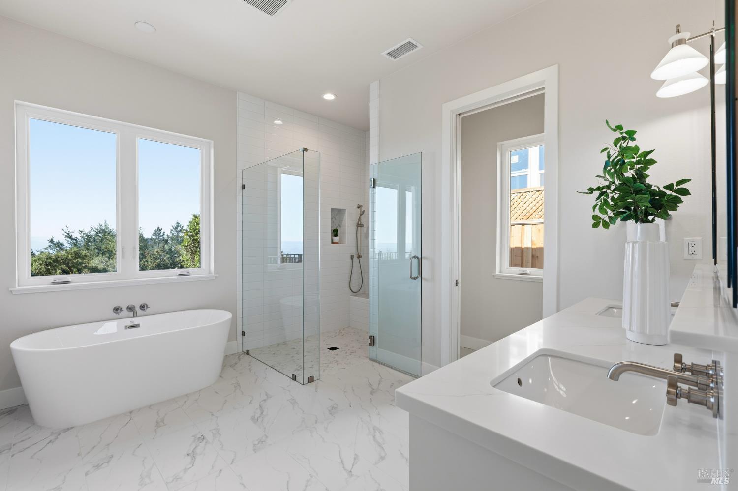 Detail Gallery Image 30 of 48 For 3945 Parker Hill Rd, Santa Rosa,  CA 95404 - 4 Beds | 4/1 Baths