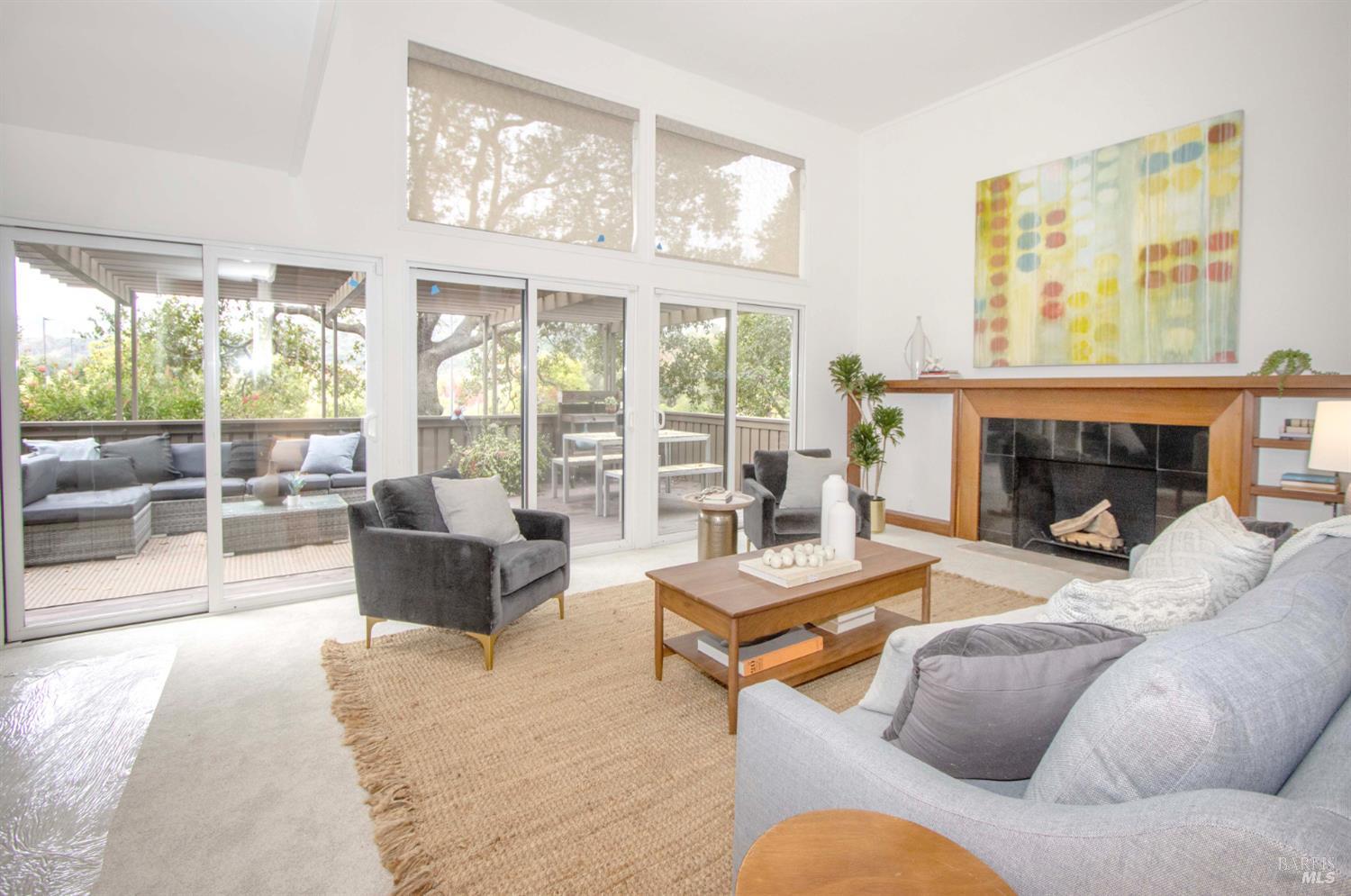 Detail Gallery Image 6 of 46 For 235 Knollwood Dr, San Rafael,  CA 94901 - 3 Beds | 2/1 Baths