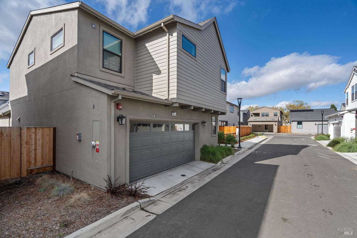 Detail Gallery Image 21 of 22 For 1594 Ne Waterside Ln, Rohnert Park,  CA 94928 - 3 Beds | 2/1 Baths