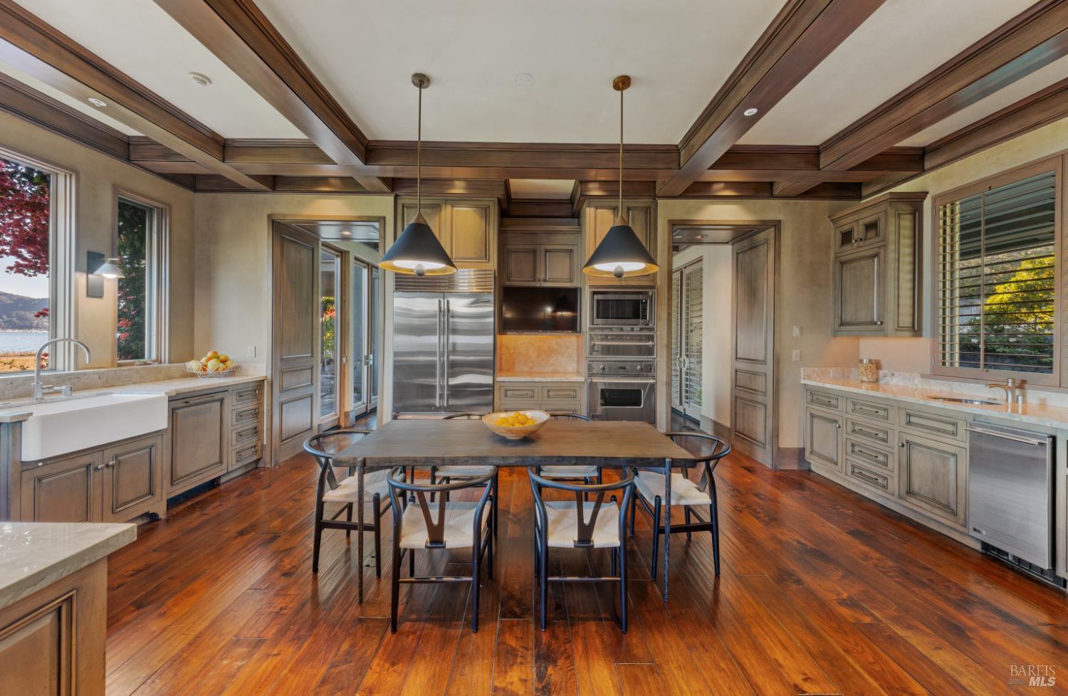 Detail Gallery Image 19 of 69 For 448 Greenwood Beach Rd, Tiburon,  CA 94920 - 4 Beds | 3/1 Baths