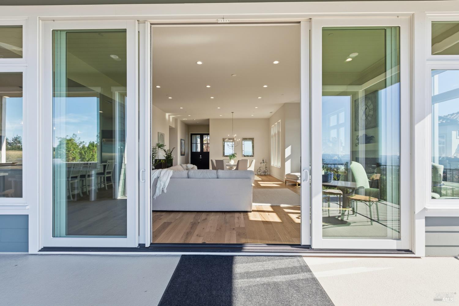 Detail Gallery Image 13 of 48 For 3945 Parker Hill Rd, Santa Rosa,  CA 95404 - 4 Beds | 4/1 Baths