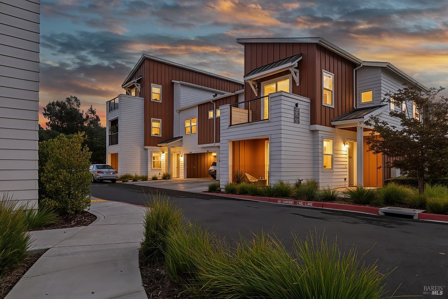 Detail Gallery Image 6 of 23 For 2666 Se Franz Kafka Ave, Santa Rosa,  CA 95404 - 3 Beds | 2 Baths