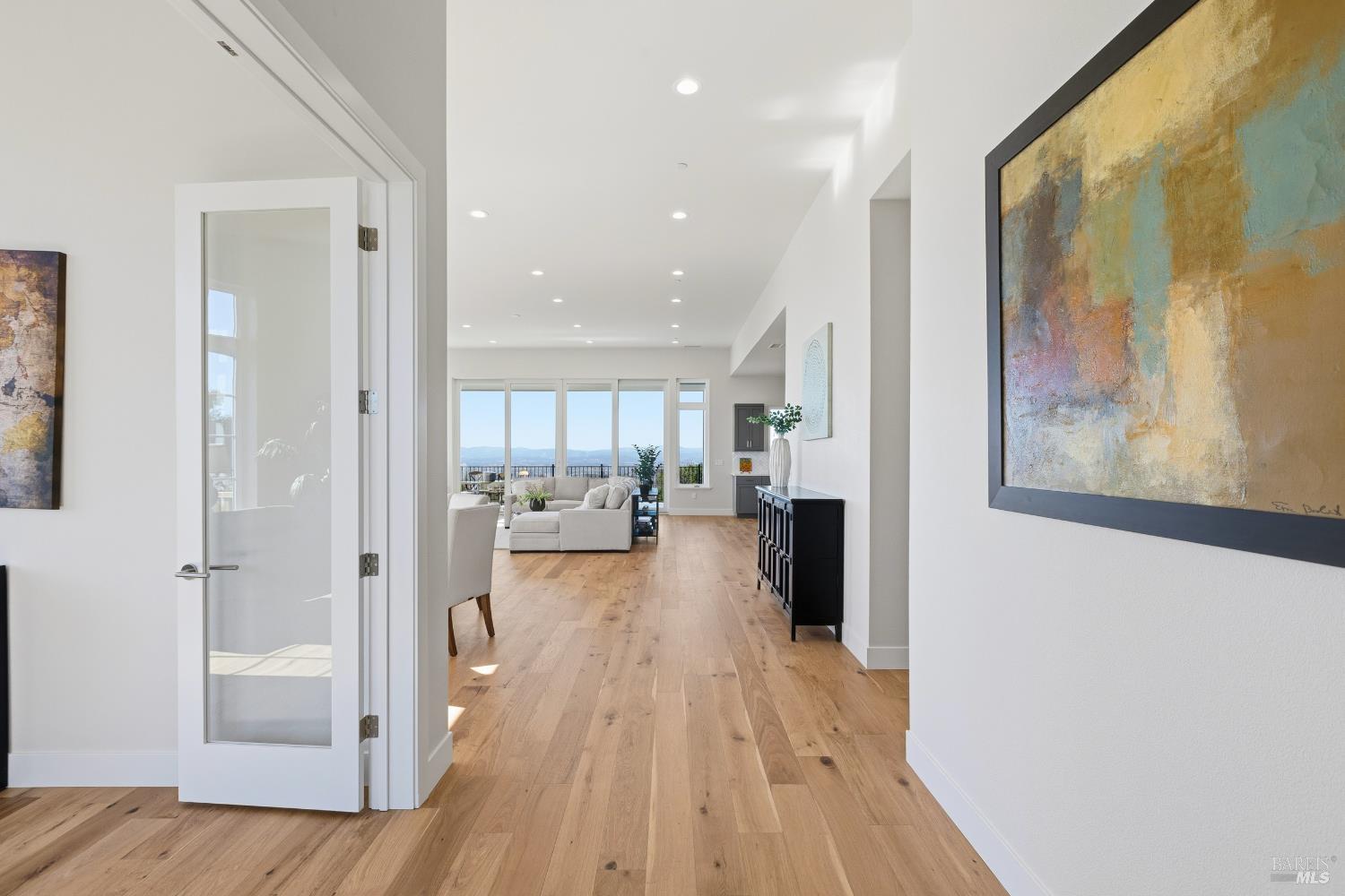 Detail Gallery Image 7 of 48 For 3945 Parker Hill Rd, Santa Rosa,  CA 95404 - 4 Beds | 4/1 Baths