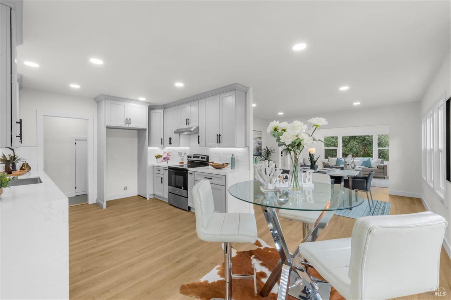 Detail Gallery Image 15 of 42 For 435 Alhambra St, Crockett,  CA 94525 - 3 Beds | 2 Baths