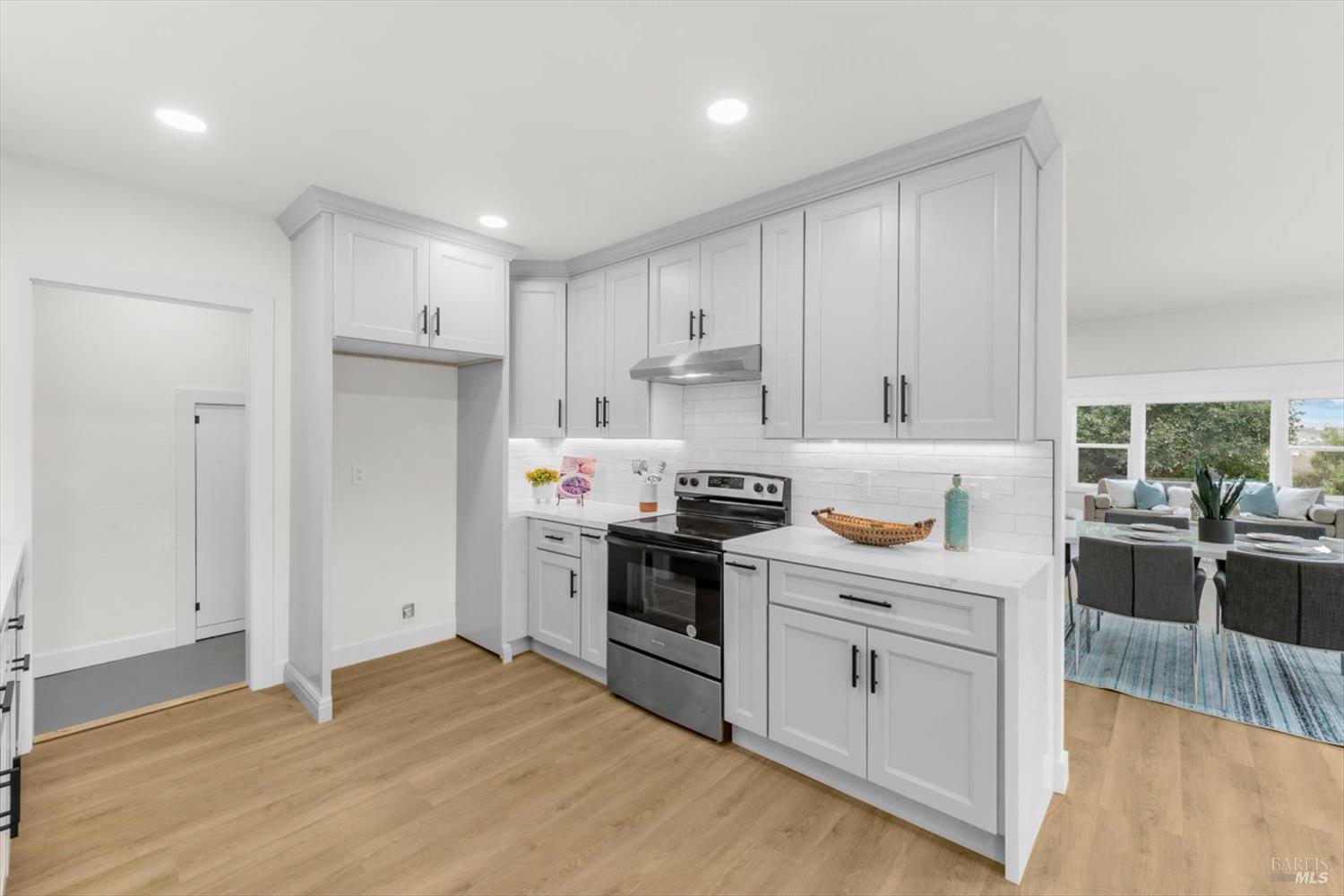 Detail Gallery Image 18 of 42 For 435 Alhambra St, Crockett,  CA 94525 - 3 Beds | 2 Baths