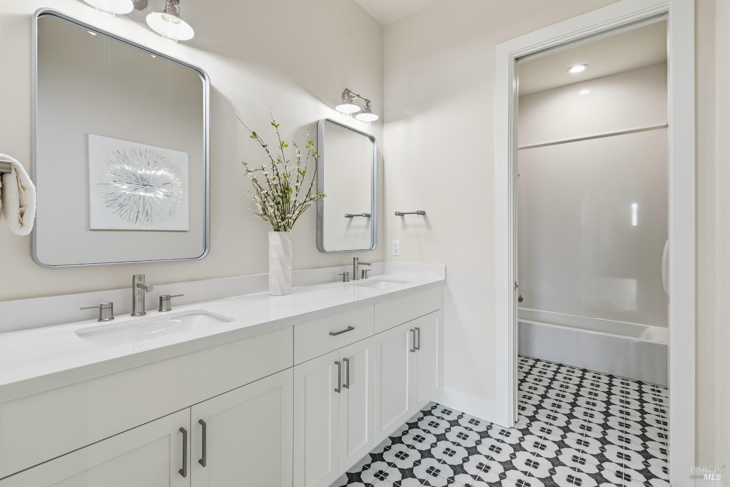 Detail Gallery Image 27 of 48 For 3945 Parker Hill Rd, Santa Rosa,  CA 95404 - 4 Beds | 4/1 Baths