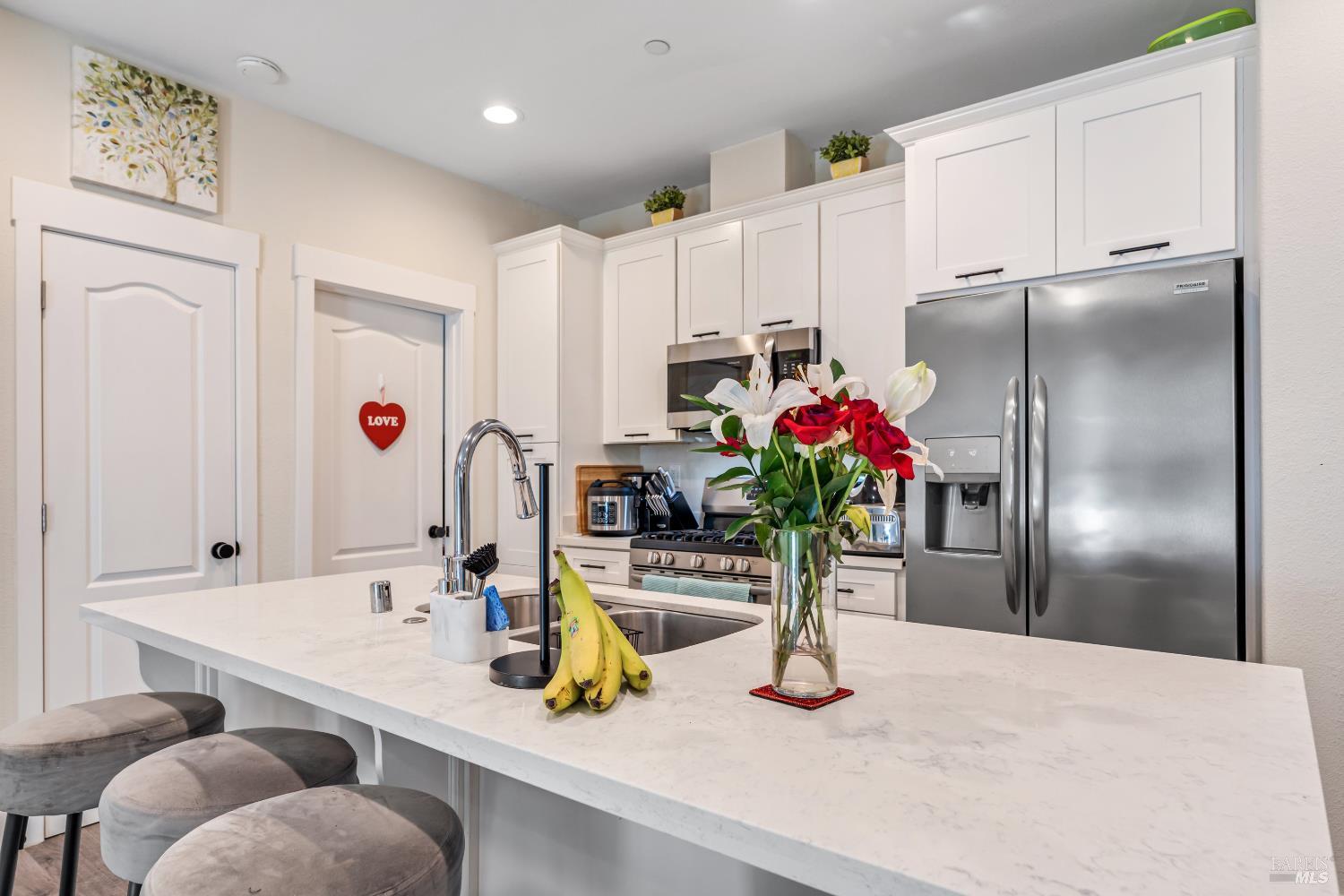 Detail Gallery Image 12 of 23 For 2666 Se Franz Kafka Ave, Santa Rosa,  CA 95404 - 3 Beds | 2 Baths