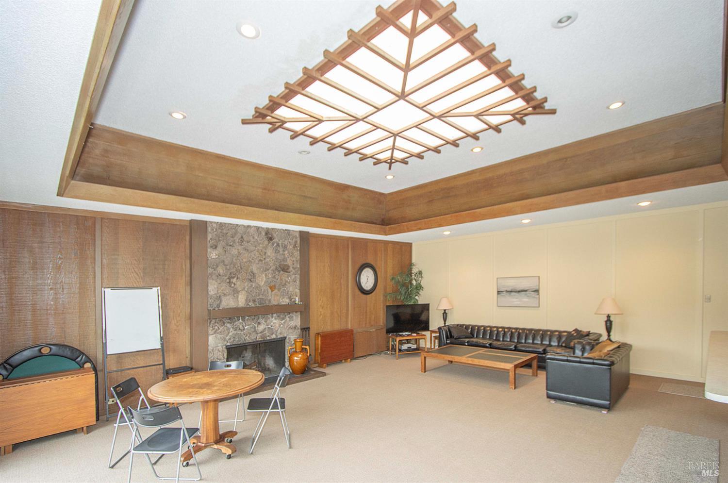 Detail Gallery Image 40 of 46 For 235 Knollwood Dr, San Rafael,  CA 94901 - 3 Beds | 2/1 Baths