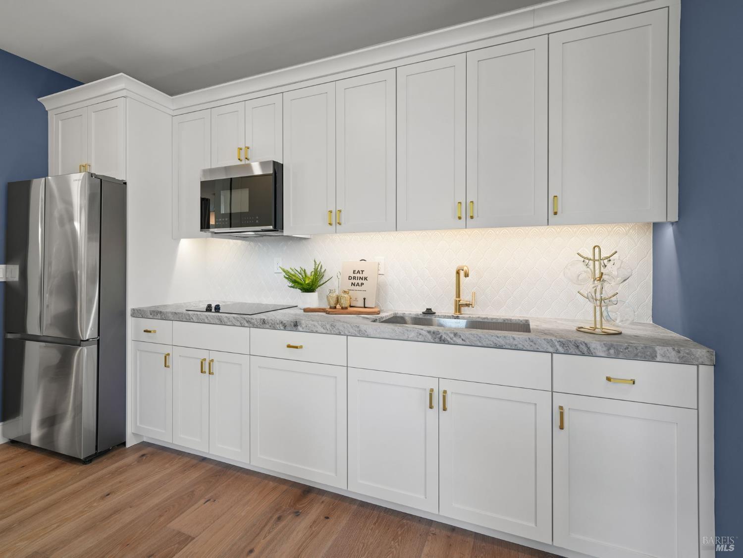 Detail Gallery Image 17 of 53 For 110 Erin Ct, San Rafael,  CA 94903 - 4 Beds | 4/1 Baths