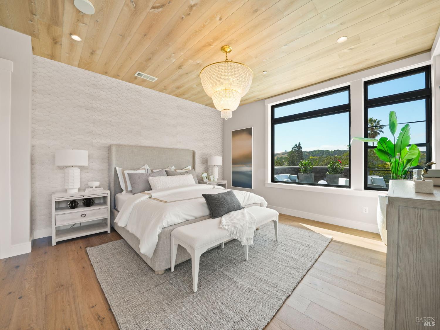 Detail Gallery Image 30 of 49 For 23 Erin Dr, San Rafael,  CA 94903 - 4 Beds | 4/1 Baths