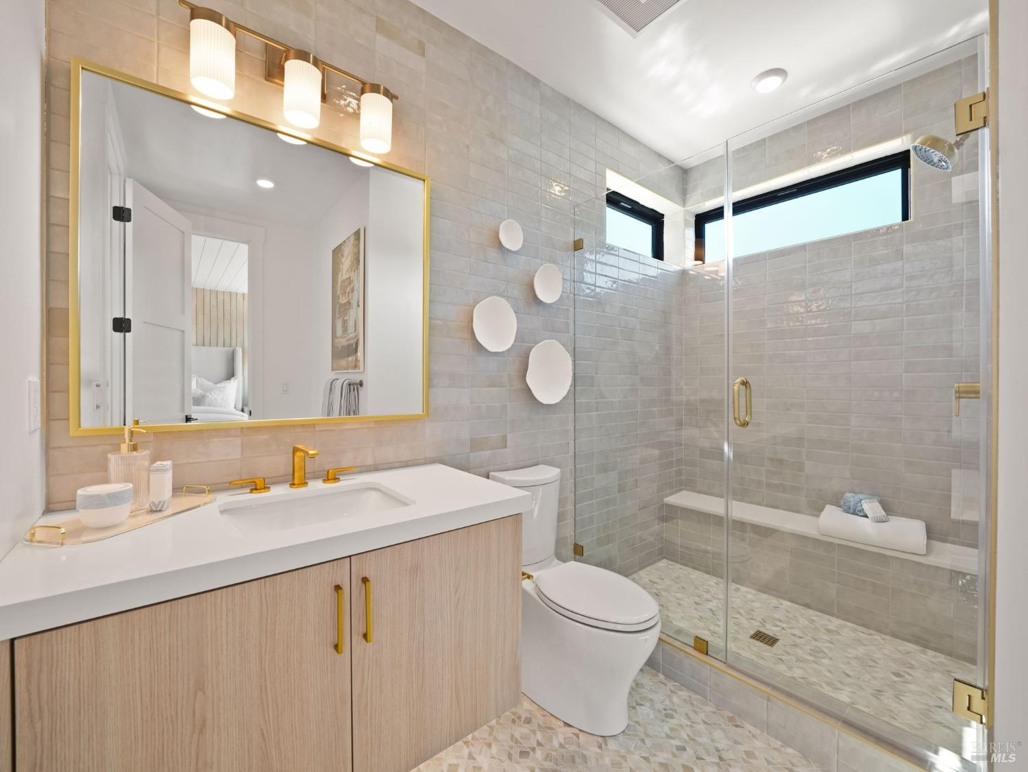 Detail Gallery Image 19 of 49 For 23 Erin Dr, San Rafael,  CA 94903 - 4 Beds | 4/1 Baths