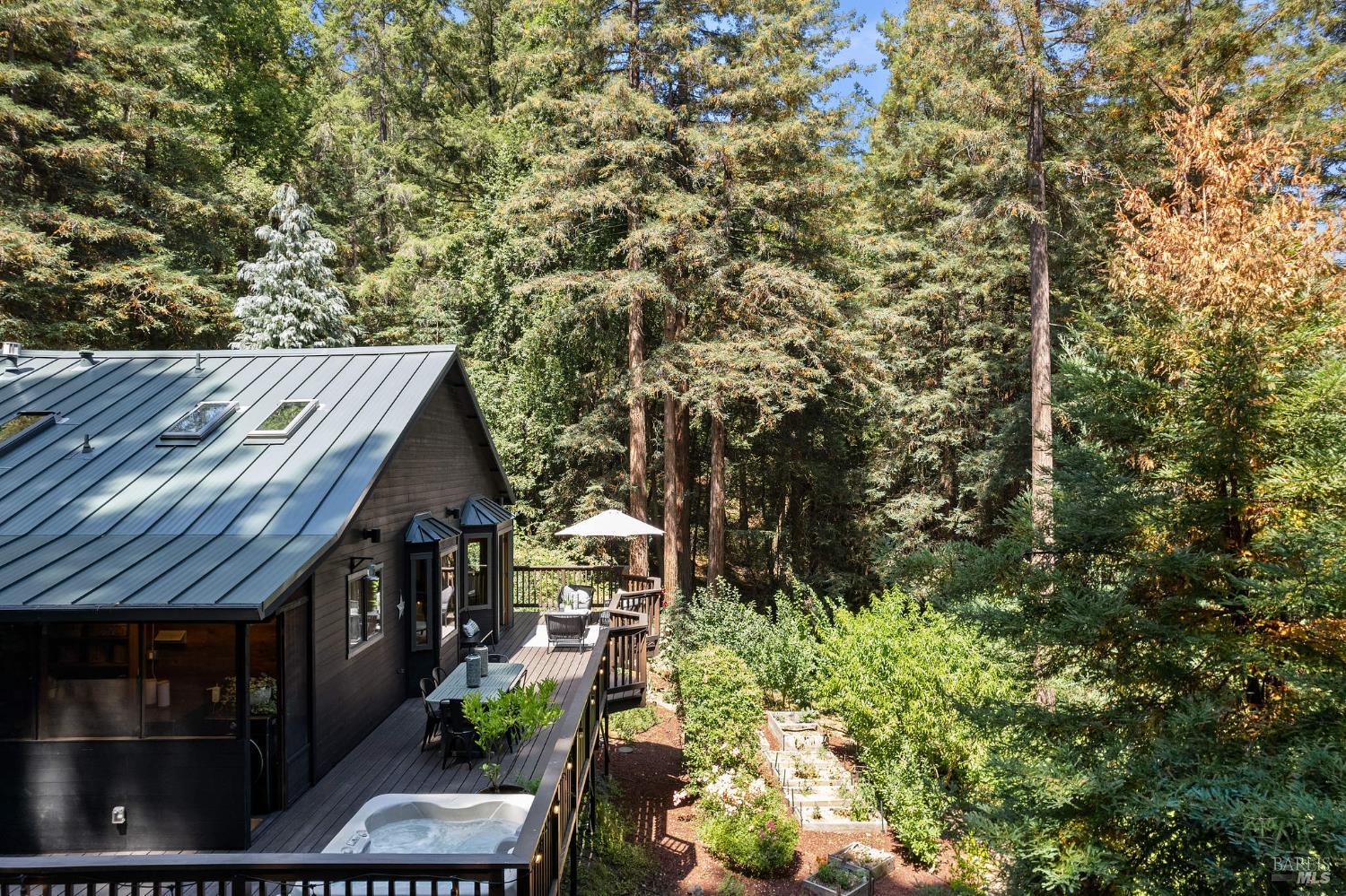 Detail Gallery Image 14 of 77 For 17970 Duncan Rd, Guerneville,  CA 95446 - 2 Beds | 2 Baths