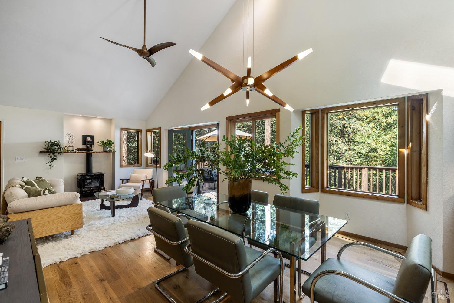 Detail Gallery Image 9 of 77 For 17970 Duncan Rd, Guerneville,  CA 95446 - 2 Beds | 2 Baths