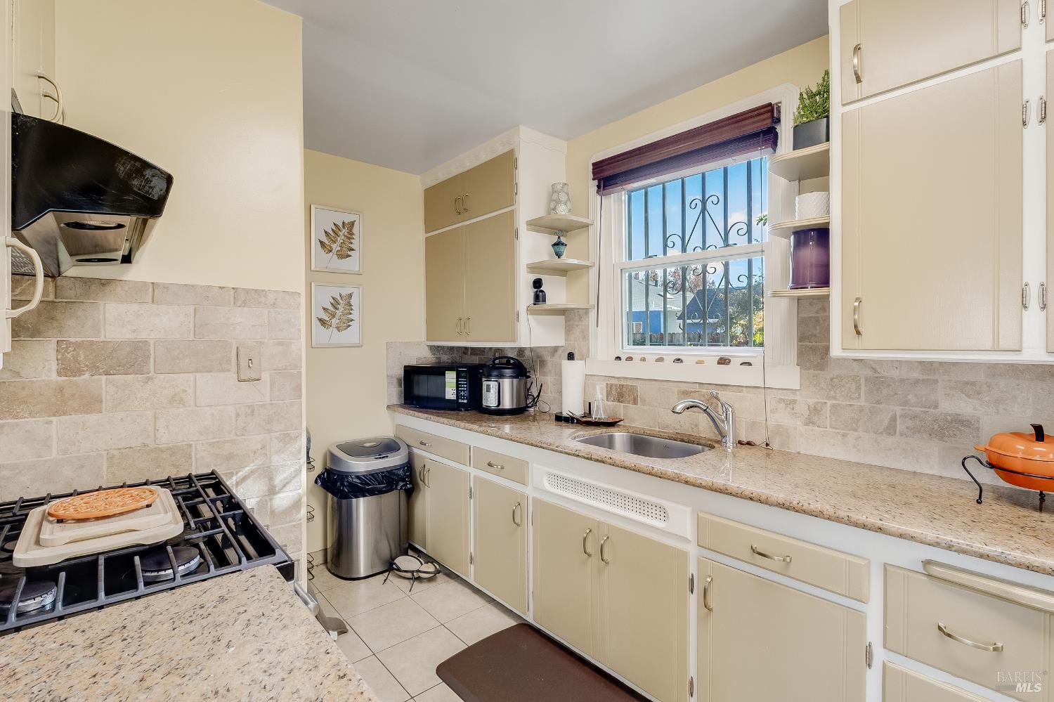 Detail Gallery Image 15 of 45 For 2115 Georgia St, Vallejo,  CA 94590 - 3 Beds | 2 Baths