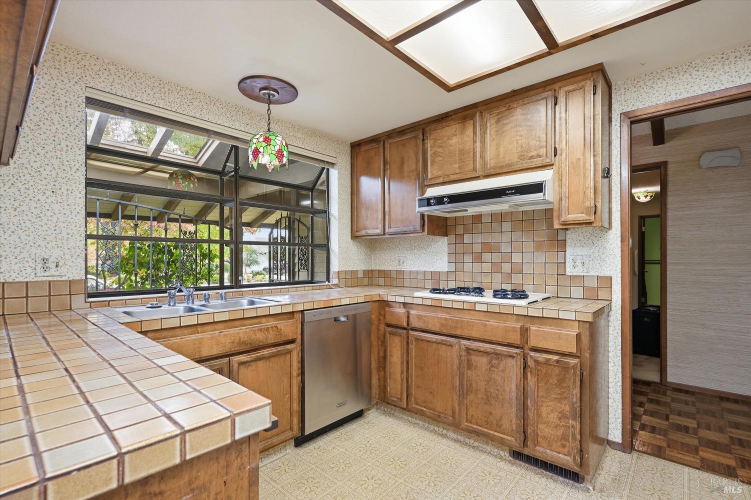 Detail Gallery Image 9 of 37 For 1709 Michael Way, Calistoga,  CA 94515 - 3 Beds | 2 Baths