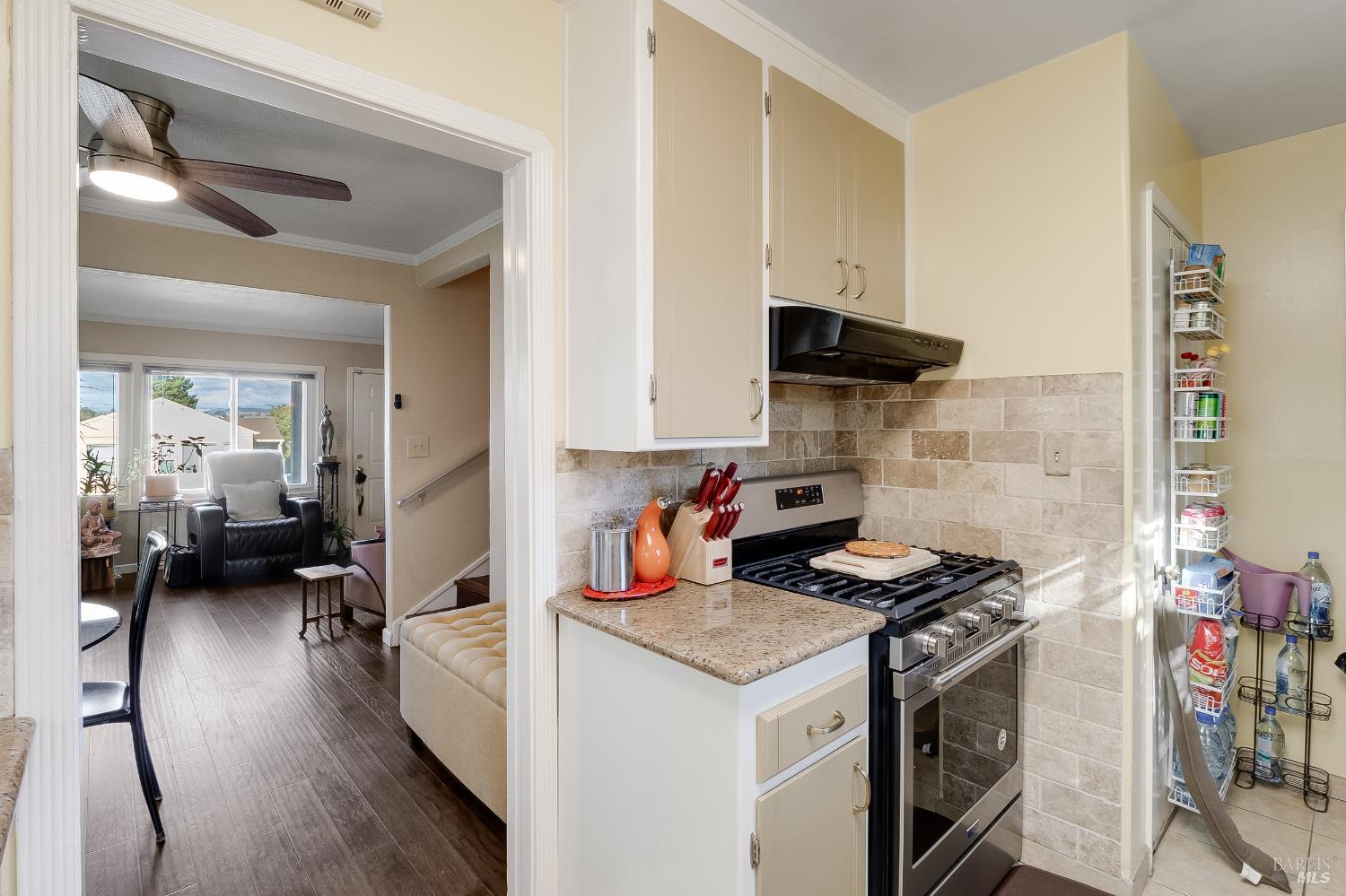 Detail Gallery Image 17 of 45 For 2115 Georgia St, Vallejo,  CA 94590 - 3 Beds | 2 Baths