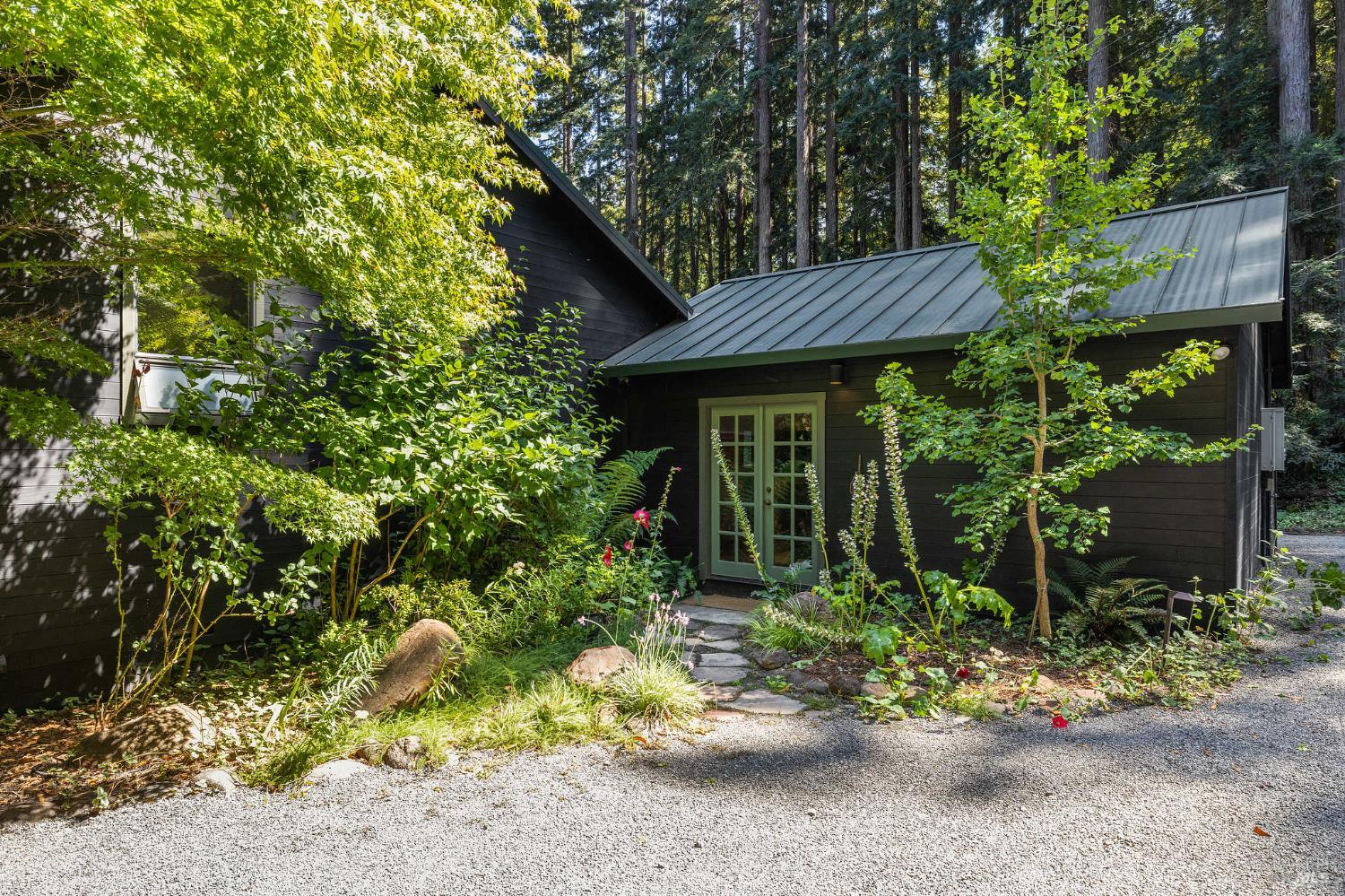 Detail Gallery Image 58 of 77 For 17970 Duncan Rd, Guerneville,  CA 95446 - 2 Beds | 2 Baths