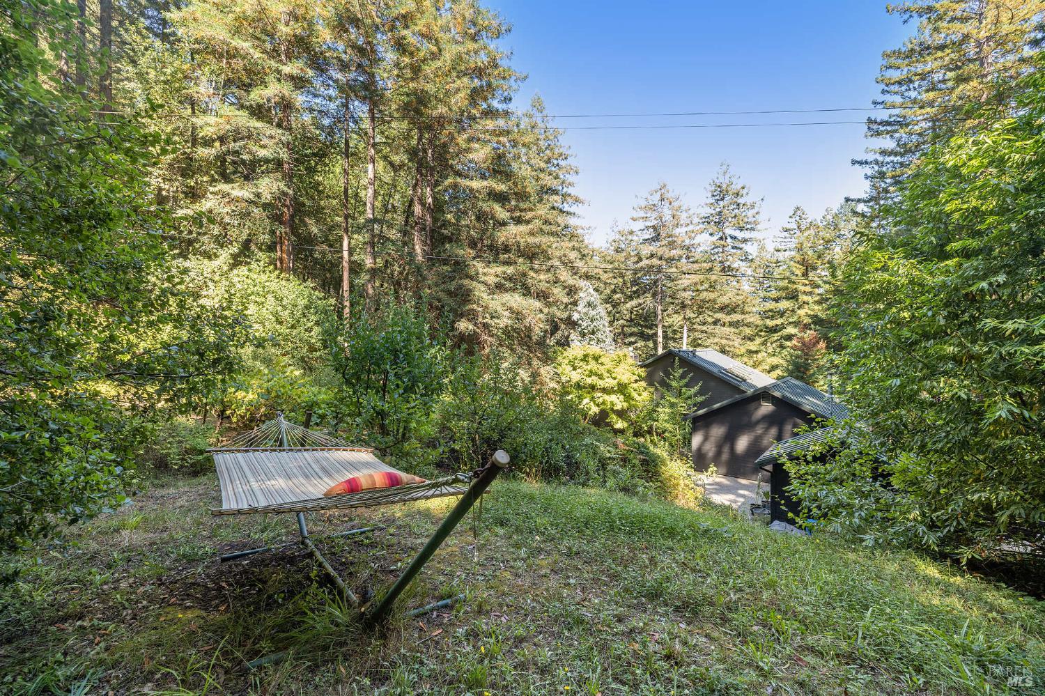 Detail Gallery Image 20 of 77 For 17970 Duncan Rd, Guerneville,  CA 95446 - 2 Beds | 2 Baths