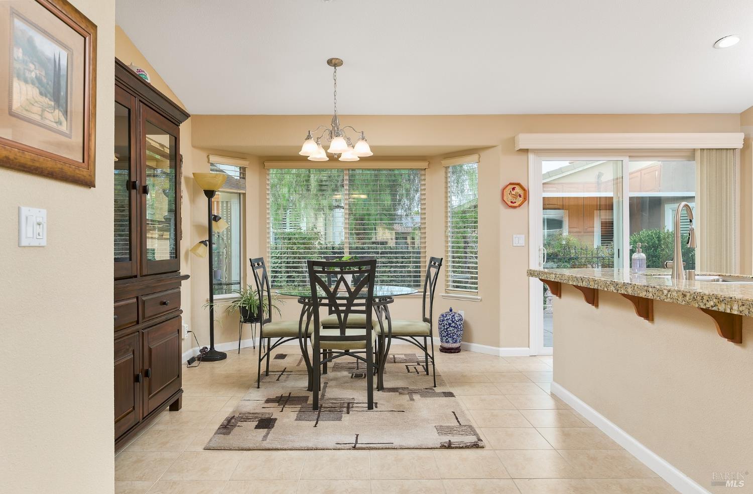 Detail Gallery Image 6 of 24 For 417 Anglebrook Dr, Rio Vista,  CA 94571 - 2 Beds | 2 Baths