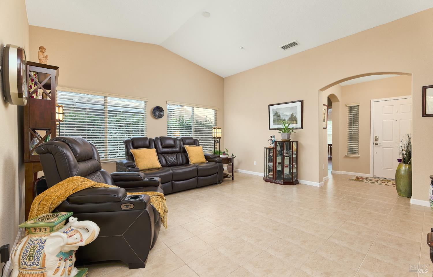 Detail Gallery Image 4 of 24 For 417 Anglebrook Dr, Rio Vista,  CA 94571 - 2 Beds | 2 Baths