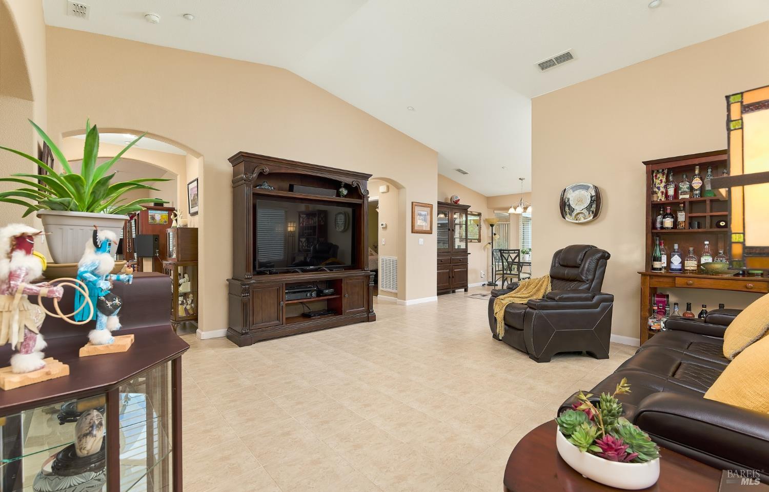 Detail Gallery Image 5 of 24 For 417 Anglebrook Dr, Rio Vista,  CA 94571 - 2 Beds | 2 Baths