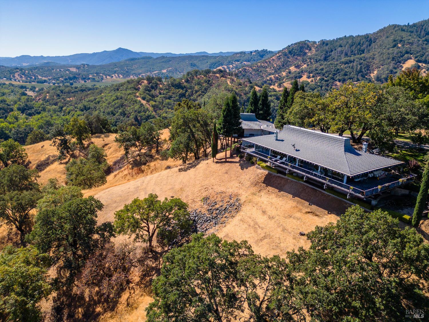 Detail Gallery Image 3 of 78 For 241 Henry Station Rd, Ukiah,  CA 95482 - 3 Beds | 2/1 Baths