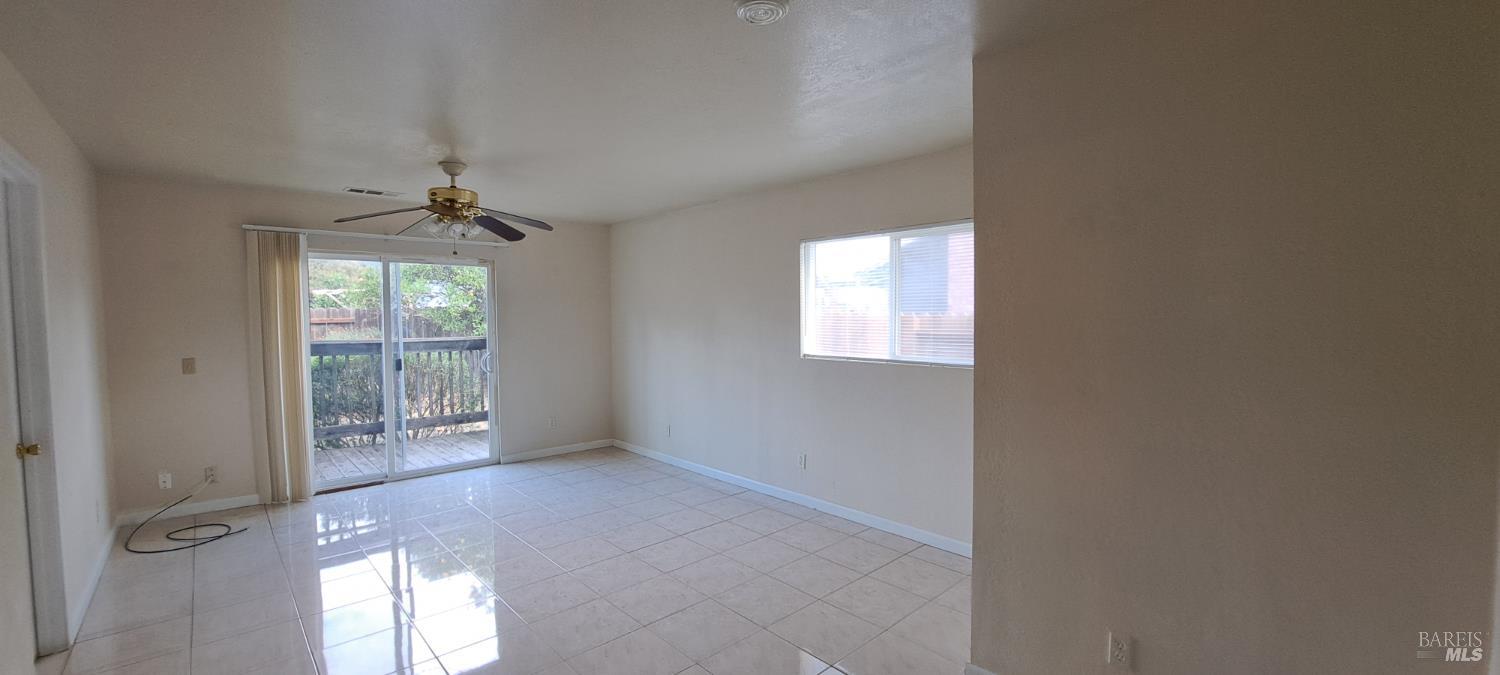 Detail Gallery Image 8 of 27 For 355 Spindrift Way, Vacaville,  CA 95687 - 3 Beds | 2 Baths