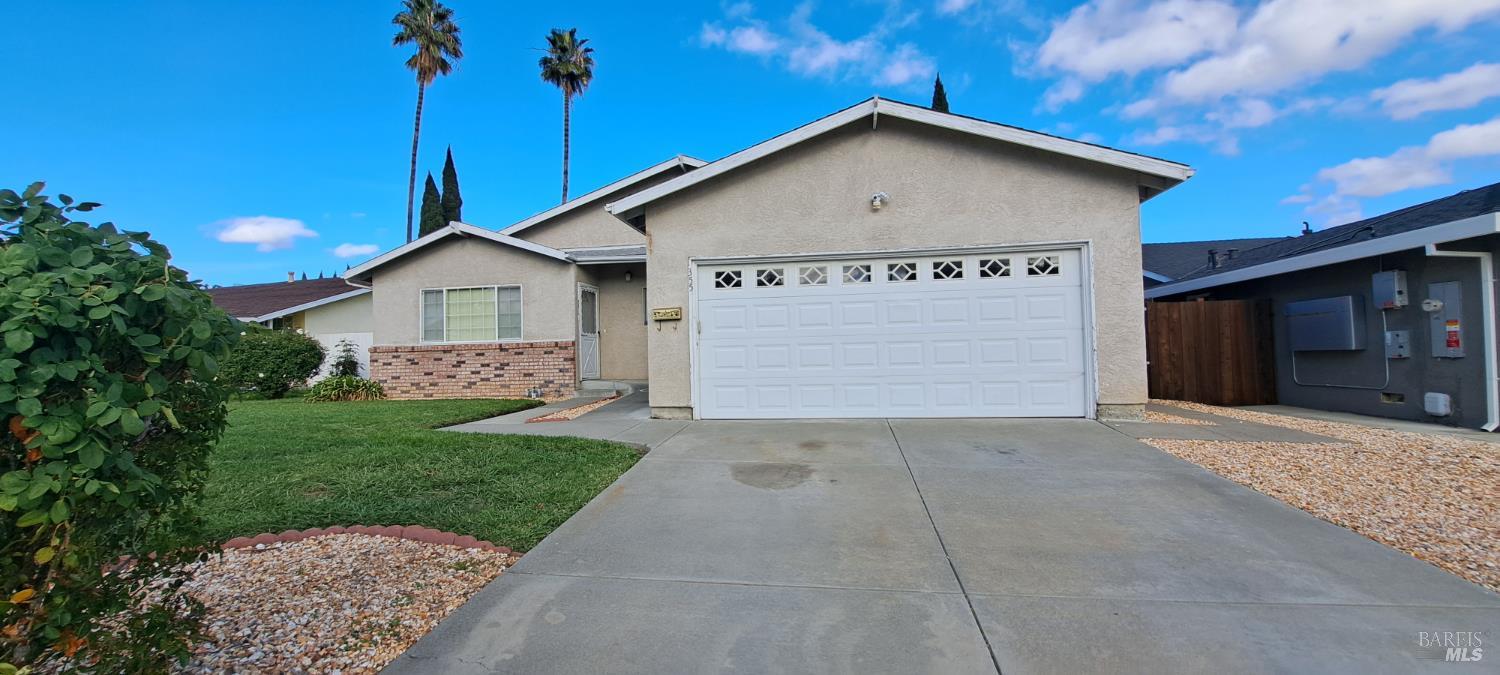 Detail Gallery Image 2 of 27 For 355 Spindrift Way, Vacaville,  CA 95687 - 3 Beds | 2 Baths