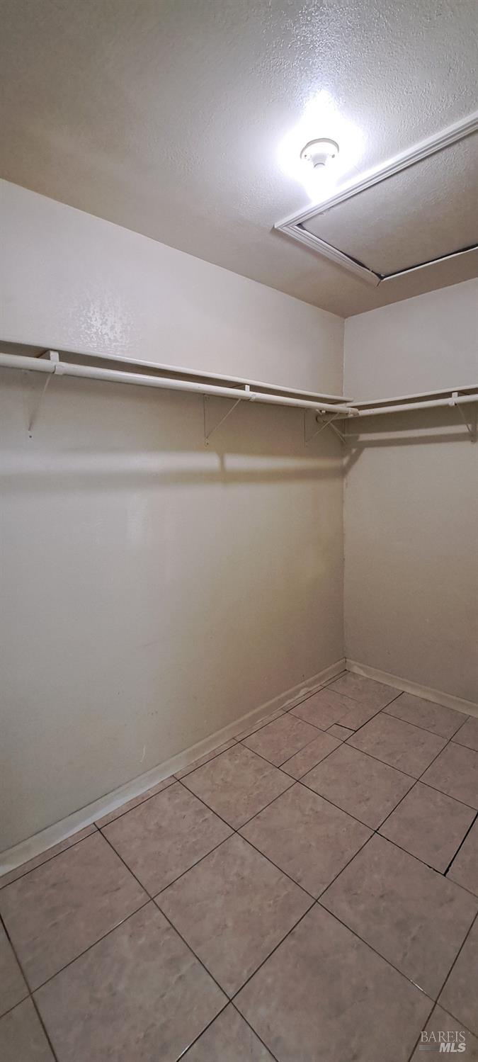 Detail Gallery Image 10 of 27 For 355 Spindrift Way, Vacaville,  CA 95687 - 3 Beds | 2 Baths