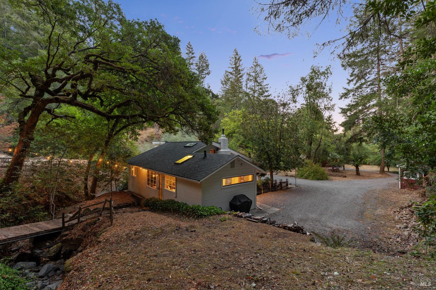 Detail Gallery Image 23 of 37 For 1311 W Dry Creek Rd, Healdsburg,  CA 95448 - 2 Beds | 1/1 Baths