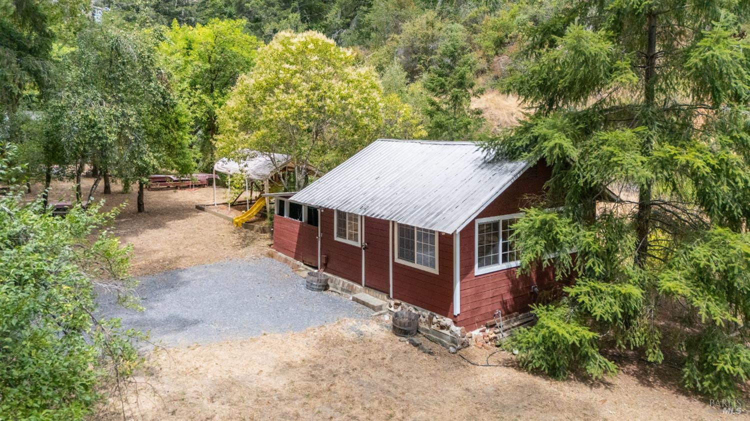 Detail Gallery Image 25 of 37 For 1311 W Dry Creek Rd, Healdsburg,  CA 95448 - 2 Beds | 1/1 Baths