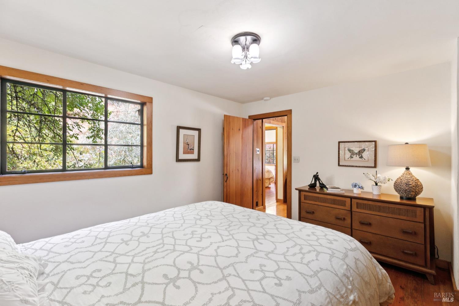 Detail Gallery Image 15 of 37 For 1311 W Dry Creek Rd, Healdsburg,  CA 95448 - 2 Beds | 1/1 Baths