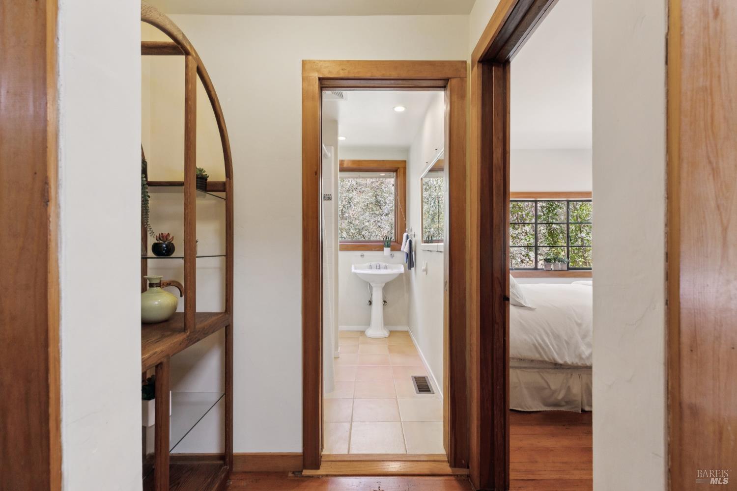 Detail Gallery Image 16 of 37 For 1311 W Dry Creek Rd, Healdsburg,  CA 95448 - 2 Beds | 1/1 Baths