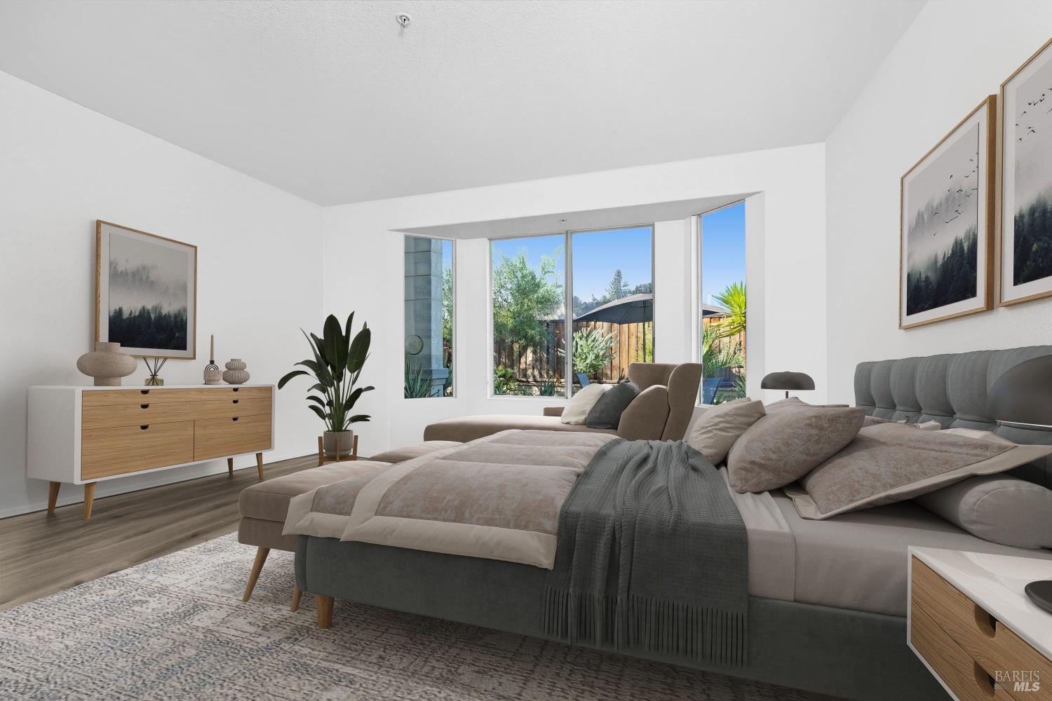 Detail Gallery Image 11 of 40 For 124 Wisteria Cir, Cloverdale,  CA 95425 - 2 Beds | 2 Baths