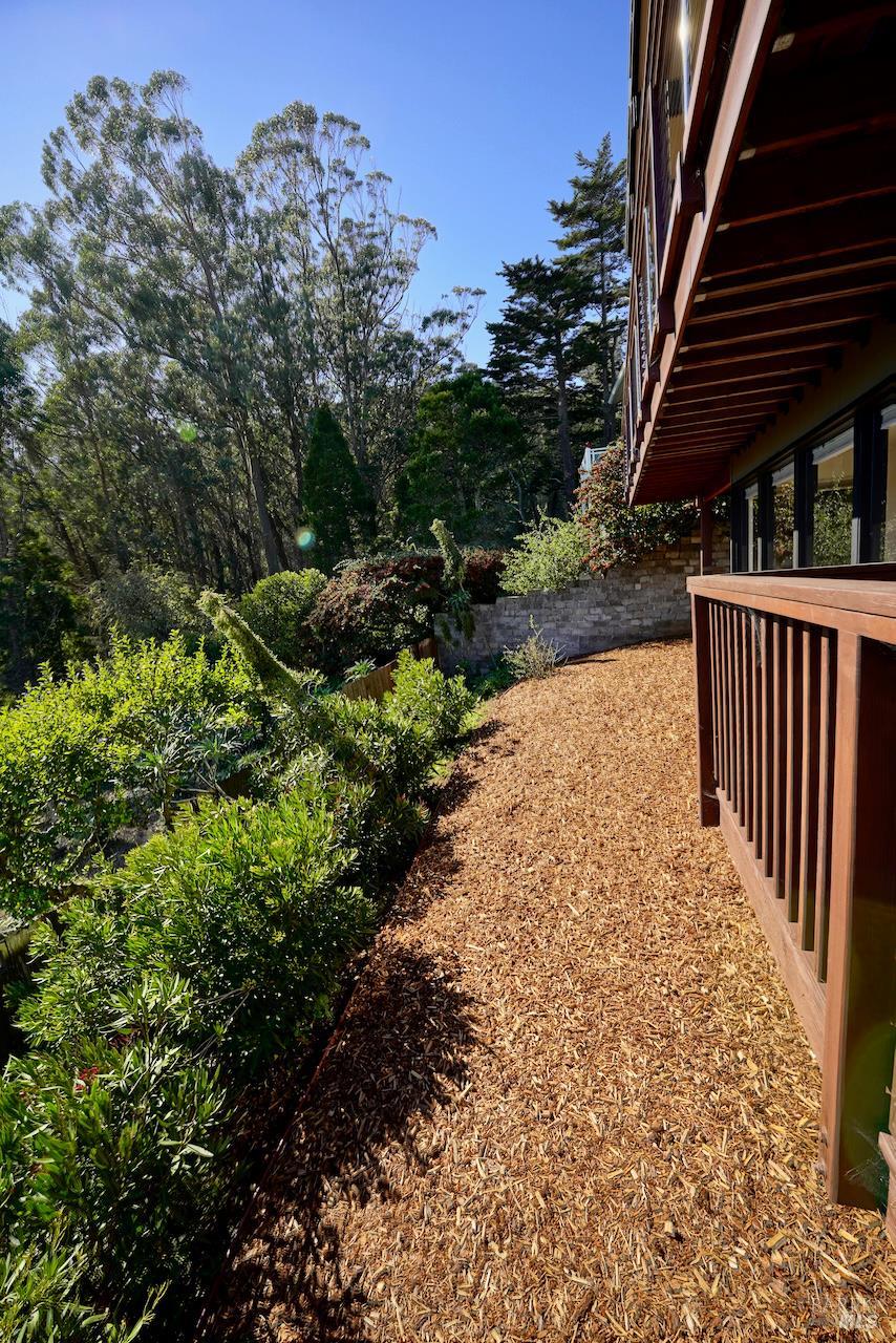 Detail Gallery Image 43 of 45 For 119 Cloud View Rd, Sausalito,  CA 94965 - 3 Beds | 3 Baths