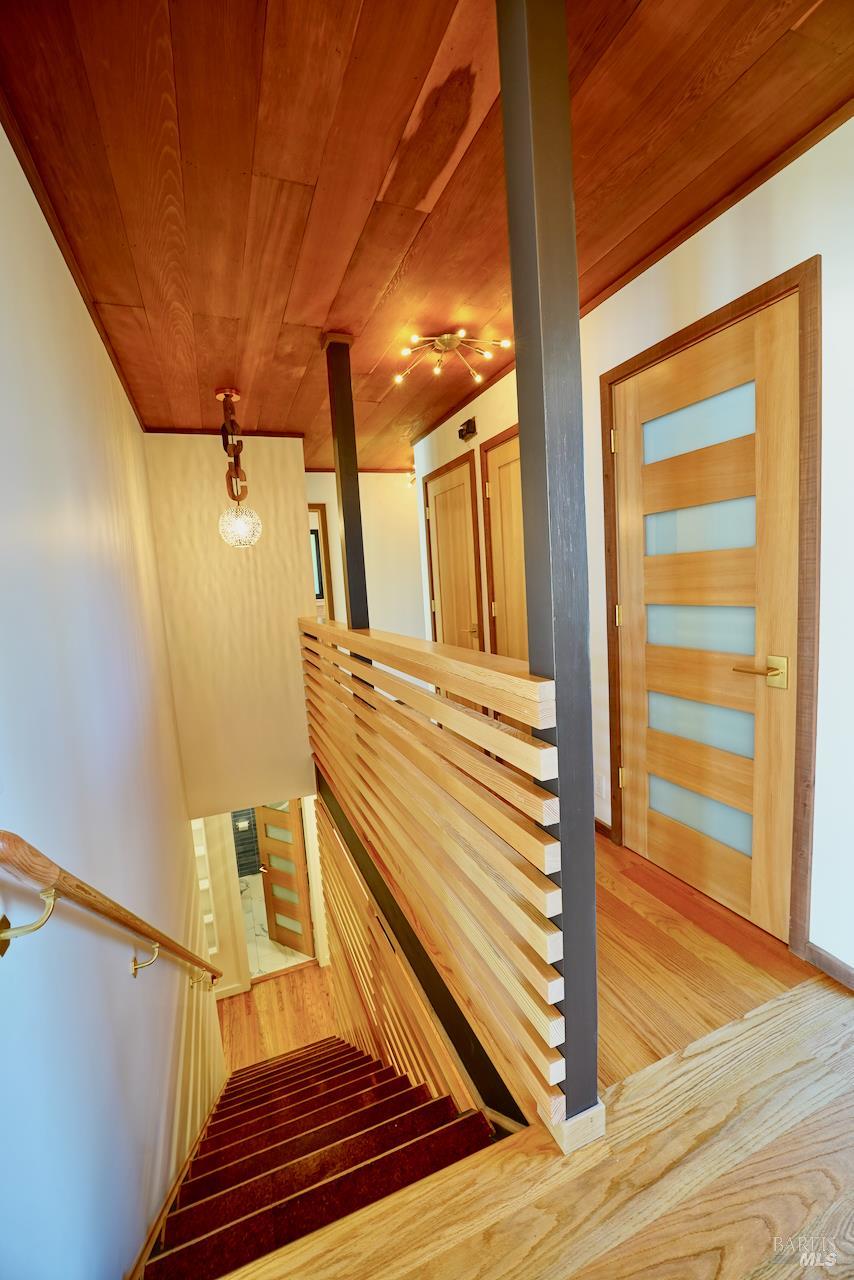 Detail Gallery Image 29 of 45 For 119 Cloud View Rd, Sausalito,  CA 94965 - 3 Beds | 3 Baths