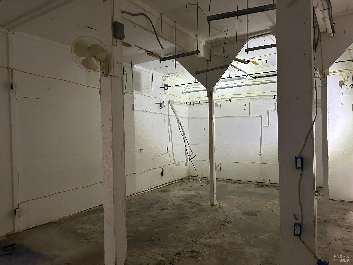 Detail Gallery Image 27 of 31 For 6675 Petersen Rd, Petaluma,  CA 94952 - – Beds | – Baths