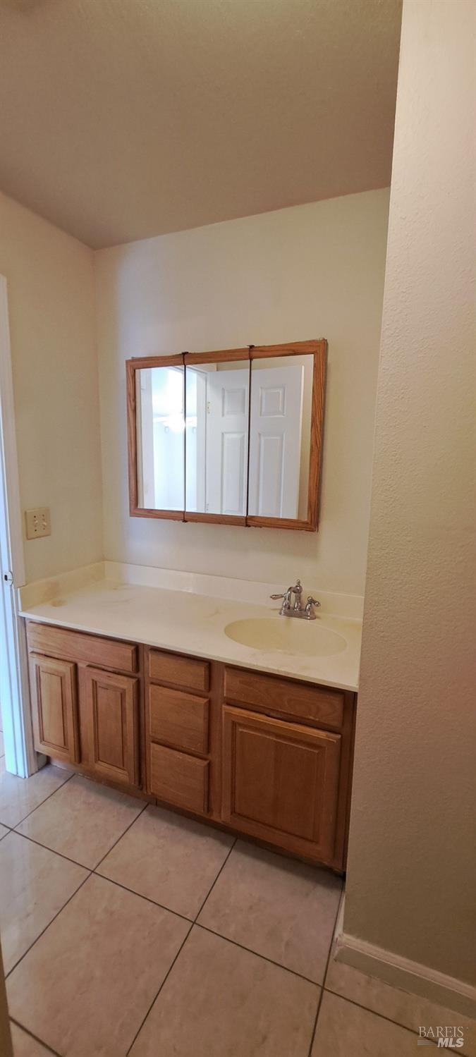 Detail Gallery Image 14 of 27 For 355 Spindrift Way, Vacaville,  CA 95687 - 3 Beds | 2 Baths