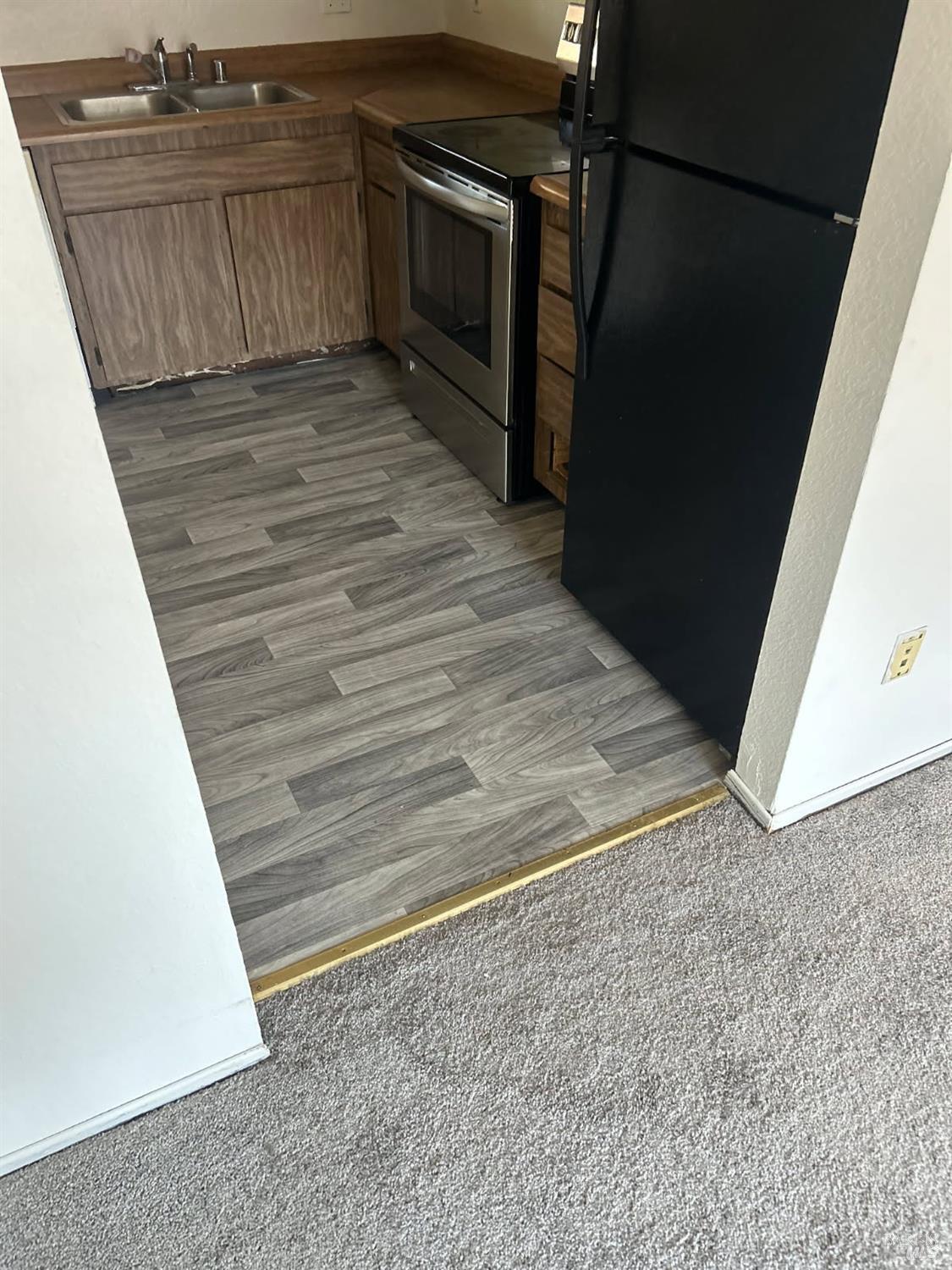 Detail Gallery Image 8 of 23 For 1222 Jacky Dr, Santa Rosa,  CA 95405 - – Beds | – Baths