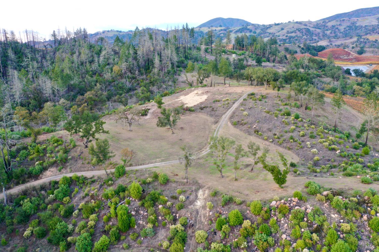 Detail Gallery Image 12 of 80 For 551 Artisan Cir, Geyserville,  CA 95441 - – Beds | – Baths